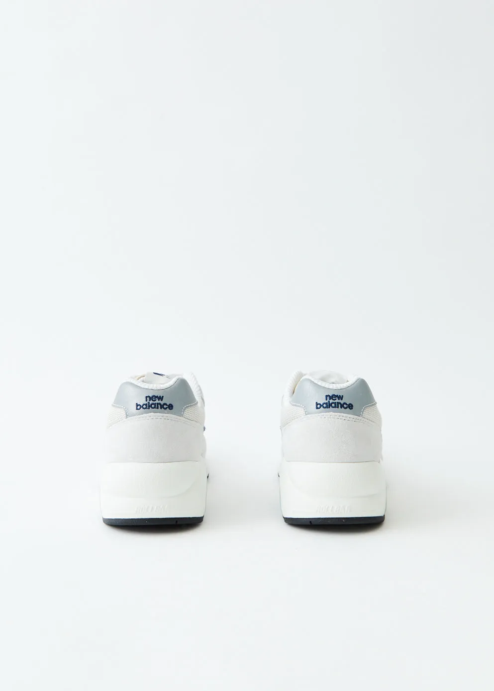 580 Sneakers