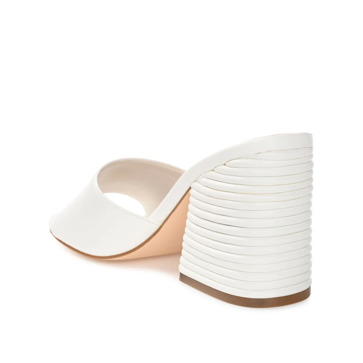LESLEE MULE HEELS IN FAUX LEATHER