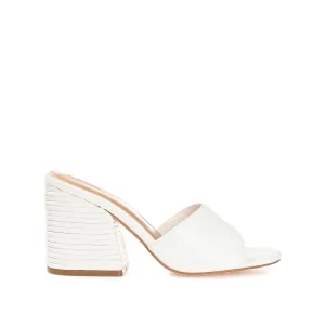 LESLEE MULE HEELS IN FAUX LEATHER
