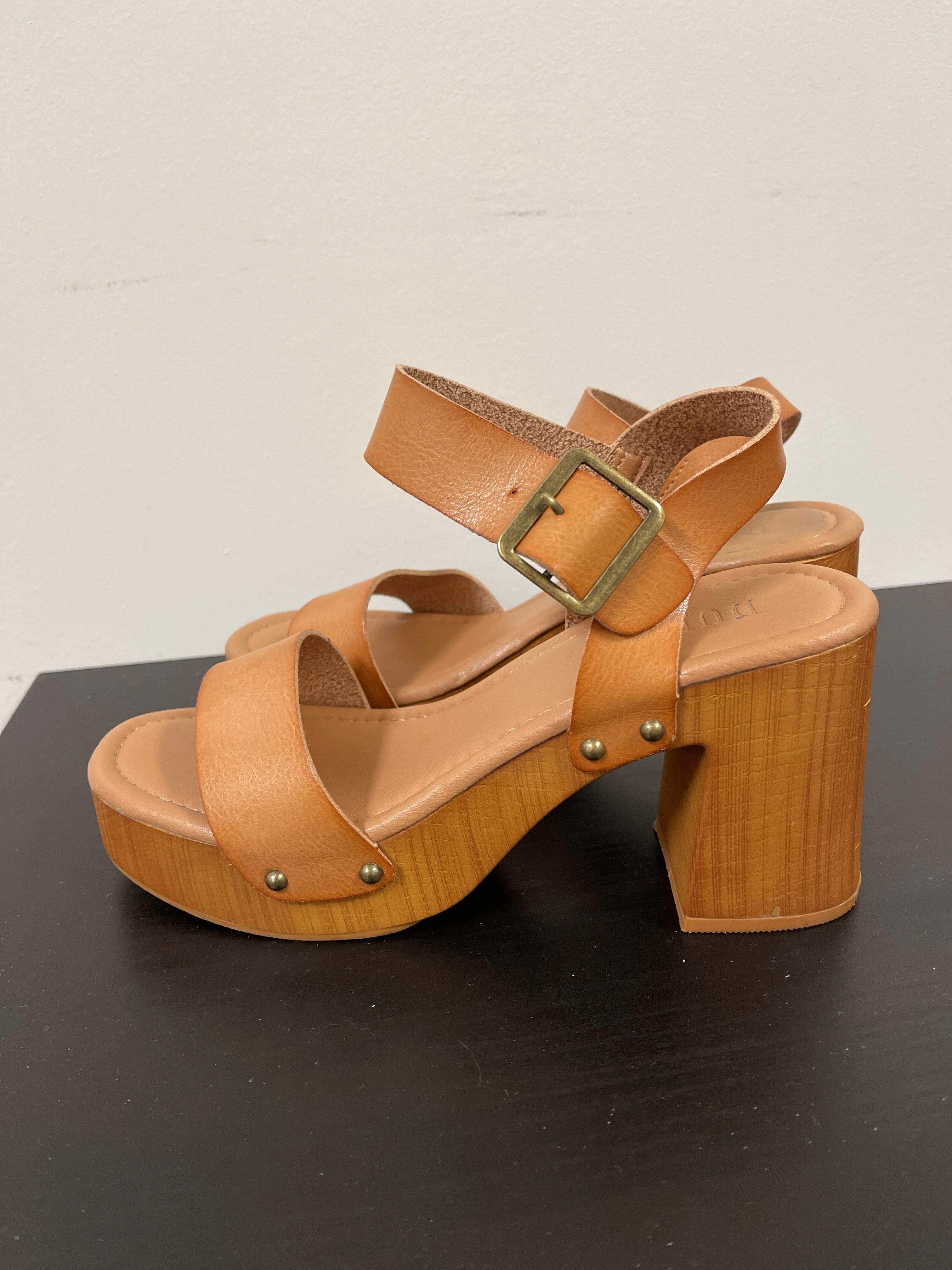 Sandals Heels Block By Clothes Mentor  Size: 8
