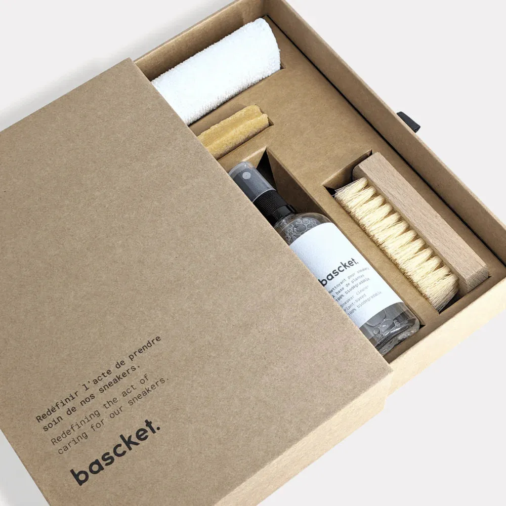 THE PREMIUM KIT